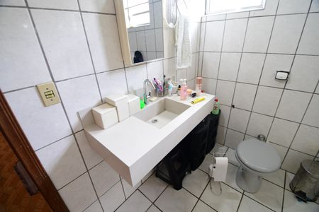 Casa à venda com 111m², 3 quartos e 4 vagasBanheiro Suíte