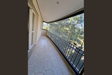 Apartamento para alugar com 139m², 3 quartos e 2 vagas Apartamento para alugar com 139m², 3 quartos e 2 vagasVaranda