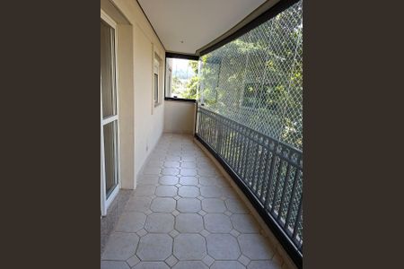 Apartamento para alugar com 139m², 3 quartos e 2 vagas Apartamento para alugar com 139m², 3 quartos e 2 vagasVaranda
