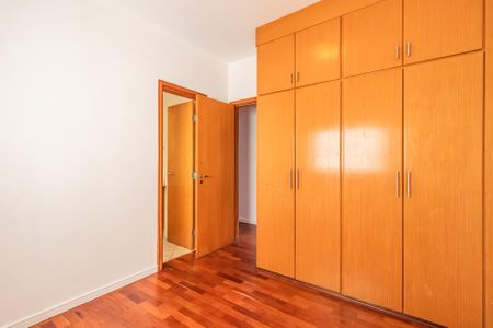 Apartamento para alugar com 139m², 3 quartos e 2 vagas Apartamento para alugar com 139m², 3 quartos e 2 vagasSuíte 2
