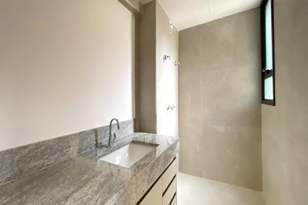 Apartamento à venda com 72m², 2 quartos e 3 vagas Apartamento à venda com 72m², 2 quartos e 3 vagasBanheiro da Suíte 1
