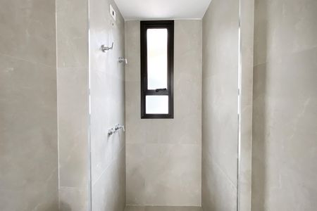 Apartamento à venda com 72m², 2 quartos e 3 vagas Apartamento à venda com 72m², 2 quartos e 3 vagasBanheiro social