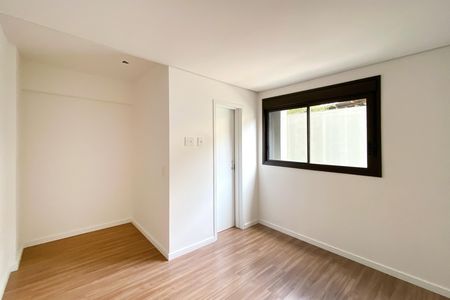 Apartamento à venda com 72m², 2 quartos e 3 vagas Apartamento à venda com 72m², 2 quartos e 3 vagasSuíte