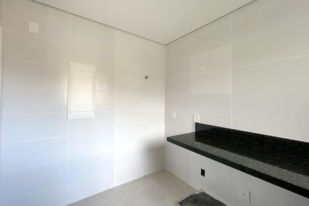 Apartamento à venda com 125m², 2 quartos e 3 vagas Apartamento à venda com 125m², 2 quartos e 3 vagasCozinha