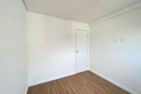 Apartamento à venda com 125m², 2 quartos e 3 vagas Apartamento à venda com 125m², 2 quartos e 3 vagasQuarto 2
