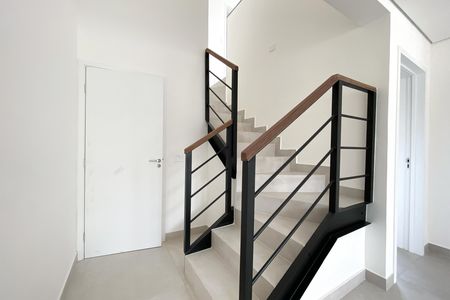 Apartamento à venda com 125m², 2 quartos e 3 vagas Apartamento à venda com 125m², 2 quartos e 3 vagasEscadas