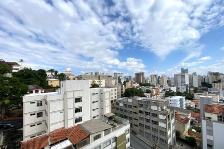 Apartamento à venda com 125m², 2 quartos e 3 vagas Apartamento à venda com 125m², 2 quartos e 3 vagasVista Quarto 2