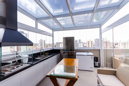 Apartamento à venda com 183m², 3 quartos e 3 vagas Apartamento à venda com 183m², 3 quartos e 3 vagasCobertura