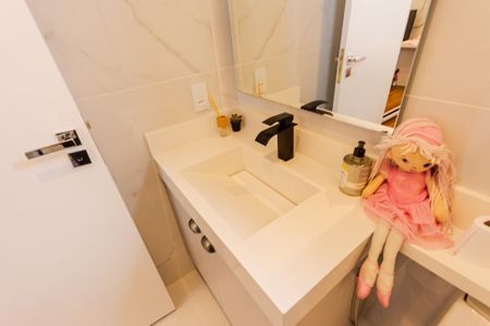 Apartamento à venda com 183m², 3 quartos e 3 vagas Apartamento à venda com 183m², 3 quartos e 3 vagasBanheiro da Suíte 1