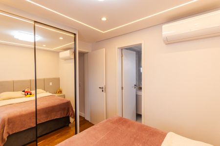 Apartamento à venda com 183m², 3 quartos e 3 vagas Apartamento à venda com 183m², 3 quartos e 3 vagasSuíte 1