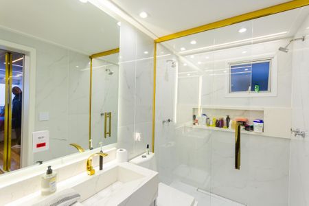 Apartamento à venda com 183m², 3 quartos e 3 vagas Apartamento à venda com 183m², 3 quartos e 3 vagasBanheiro da Suíte 2