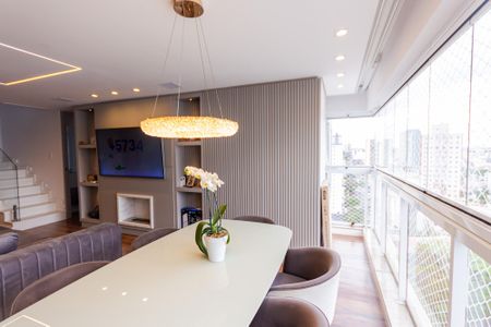 Apartamento à venda com 183m², 3 quartos e 3 vagas Apartamento à venda com 183m², 3 quartos e 3 vagasSala