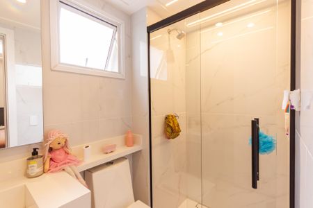 Apartamento à venda com 183m², 3 quartos e 3 vagas Apartamento à venda com 183m², 3 quartos e 3 vagasBanheiro da Suíte 1