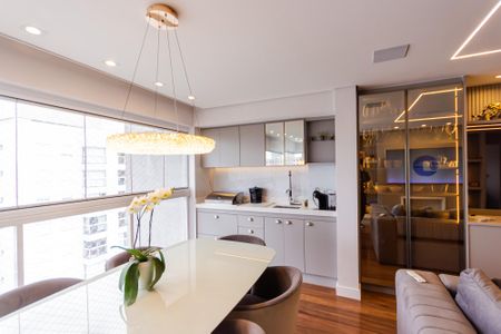 Apartamento à venda com 183m², 3 quartos e 3 vagas Apartamento à venda com 183m², 3 quartos e 3 vagasSala