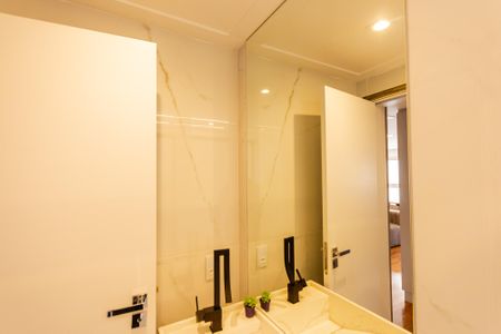 Apartamento à venda com 183m², 3 quartos e 3 vagas Apartamento à venda com 183m², 3 quartos e 3 vagasBanheiro Social