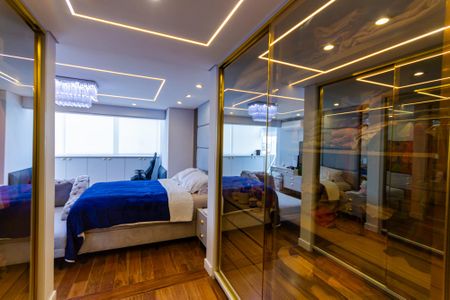 Apartamento à venda com 183m², 3 quartos e 3 vagas Apartamento à venda com 183m², 3 quartos e 3 vagasCloset