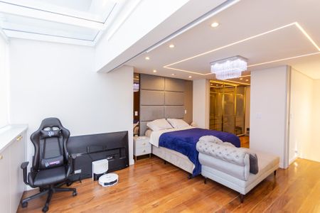 Apartamento à venda com 183m², 3 quartos e 3 vagas Apartamento à venda com 183m², 3 quartos e 3 vagasSuíte 2