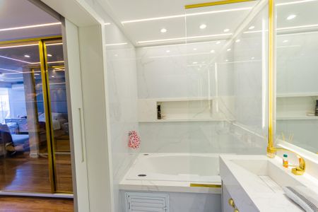 Apartamento à venda com 183m², 3 quartos e 3 vagas Apartamento à venda com 183m², 3 quartos e 3 vagasBanheiro da Suíte 2