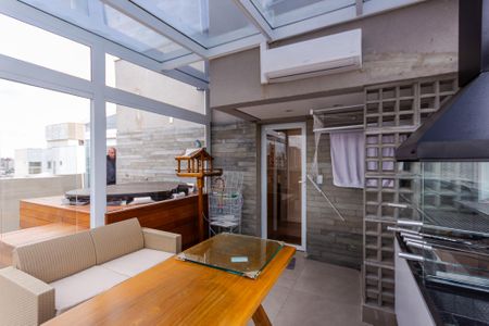 Apartamento à venda com 183m², 3 quartos e 3 vagas Apartamento à venda com 183m², 3 quartos e 3 vagasCobertura