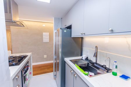 Apartamento à venda com 183m², 3 quartos e 3 vagas Apartamento à venda com 183m², 3 quartos e 3 vagasCozinha