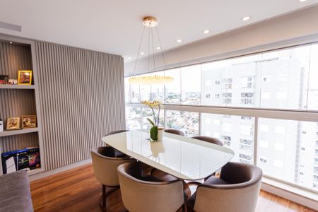 Apartamento à venda com 183m², 3 quartos e 3 vagas Apartamento à venda com 183m², 3 quartos e 3 vagasSala