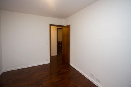 Apartamento para alugar com 163m², 4 quartos e 3 vagas Apartamento para alugar com 163m², 4 quartos e 3 vagasQuarto 2