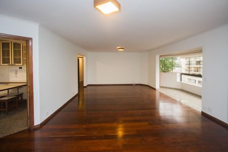 Apartamento para alugar com 163m², 4 quartos e 3 vagas Apartamento para alugar com 163m², 4 quartos e 3 vagasSala