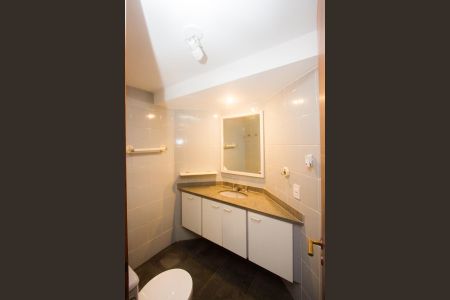 Apartamento para alugar com 163m², 4 quartos e 3 vagas Apartamento para alugar com 163m², 4 quartos e 3 vagasBanheiro Social 2