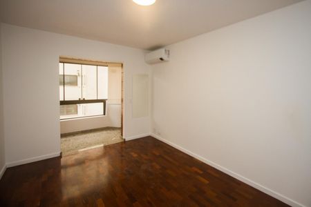 Apartamento para alugar com 163m², 4 quartos e 3 vagas Apartamento para alugar com 163m², 4 quartos e 3 vagasQuarto