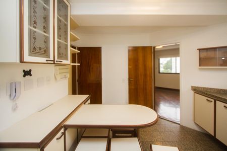 Apartamento para alugar com 163m², 4 quartos e 3 vagas Apartamento para alugar com 163m², 4 quartos e 3 vagasCozinha