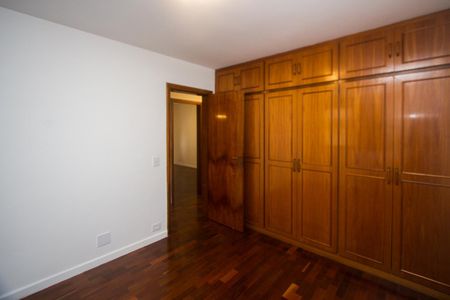 Apartamento para alugar com 163m², 4 quartos e 3 vagas Apartamento para alugar com 163m², 4 quartos e 3 vagasQuarto 3