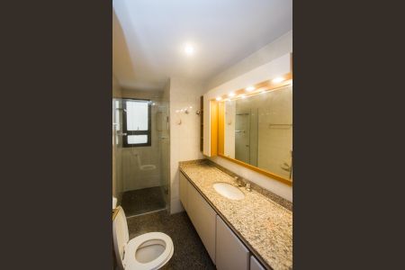 Apartamento para alugar com 163m², 4 quartos e 3 vagas Apartamento para alugar com 163m², 4 quartos e 3 vagasBanheiro Social 2