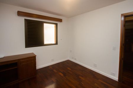 Apartamento para alugar com 163m², 4 quartos e 3 vagas Apartamento para alugar com 163m², 4 quartos e 3 vagasQuarto 3