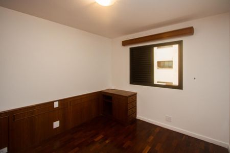 Apartamento para alugar com 163m², 4 quartos e 3 vagas Apartamento para alugar com 163m², 4 quartos e 3 vagasQuarto 3