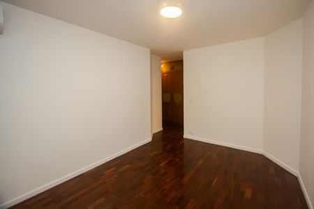 Apartamento para alugar com 163m², 4 quartos e 3 vagas Apartamento para alugar com 163m², 4 quartos e 3 vagasQuarto