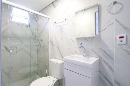 Banheiro de kitnet/studio para alugar com 1 quarto, 15m² em Barra Funda, São Paulo