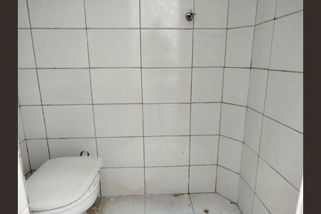 Casa para alugar com 150m², 2 quartos e 1 vaga Casa para alugar com 150m², 2 quartos e 1 vagaBanheiro da Edícula