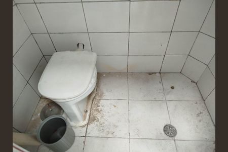 Casa para alugar com 150m², 2 quartos e 1 vaga Casa para alugar com 150m², 2 quartos e 1 vagaBanheiro da Edícula