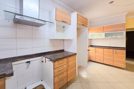 Casa para alugar com 210m², 2 quartos e 2 vagas Casa para alugar com 210m², 2 quartos e 2 vagasCozinha