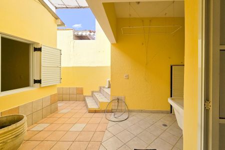 Casa para alugar com 210m², 2 quartos e 2 vagas Casa para alugar com 210m², 2 quartos e 2 vagasÁrea de Serviço