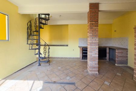 Casa para alugar com 210m², 2 quartos e 2 vagas Casa para alugar com 210m², 2 quartos e 2 vagasÁrea - Churrasqueira