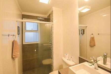 Apartamento para alugar com 107m², 2 quartos e 2 vagas Apartamento para alugar com 107m², 2 quartos e 2 vagasBanheiro da Suíte