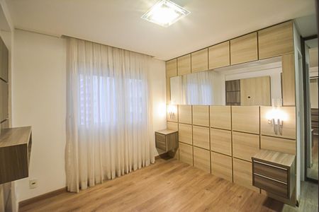 Apartamento para alugar com 107m², 2 quartos e 2 vagas Apartamento para alugar com 107m², 2 quartos e 2 vagasSuíte