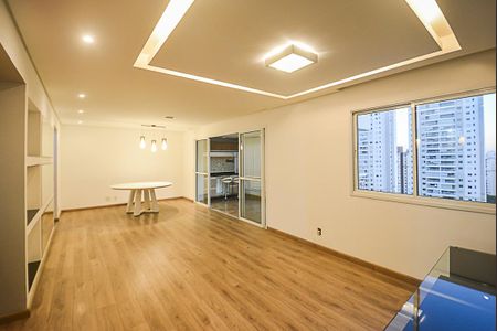 Apartamento para alugar com 107m², 2 quartos e 2 vagas Apartamento para alugar com 107m², 2 quartos e 2 vagasSala