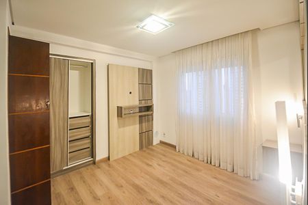 Apartamento para alugar com 107m², 2 quartos e 2 vagas Apartamento para alugar com 107m², 2 quartos e 2 vagasSuíte