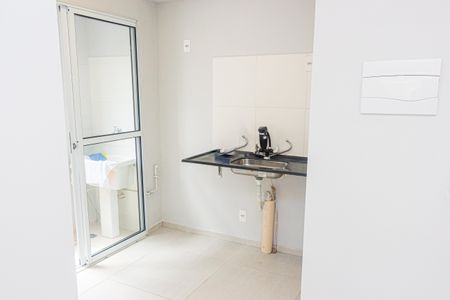 Apartamento à venda com 34m², 2 quartos e sem vaga Apartamento à venda com 34m², 2 quartos e sem vagaCozinha e Área de Serviço