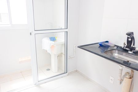 Apartamento à venda com 34m², 2 quartos e sem vaga Apartamento à venda com 34m², 2 quartos e sem vagaCozinha e Área de Serviço