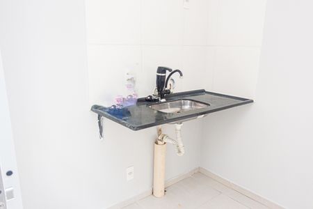 Apartamento à venda com 34m², 2 quartos e sem vaga Apartamento à venda com 34m², 2 quartos e sem vagaCozinha e Área de Serviço