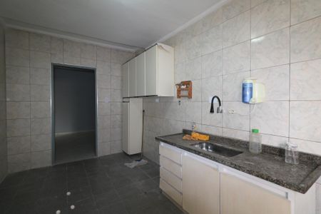 Casa para alugar com 200m², 2 quartos e 2 vagasCozinha