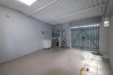 Casa para alugar com 200m², 2 quartos e 2 vagasGaragem e Área de Serviço